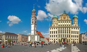 Fensterputzer für Augsburg und Umgebung für private Haushalte und Gewerbe.